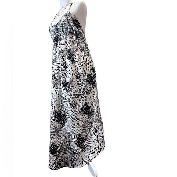 Forever 21 Open Back Asymmetrical Maxi Dress black white size small - Picture 7 of 13